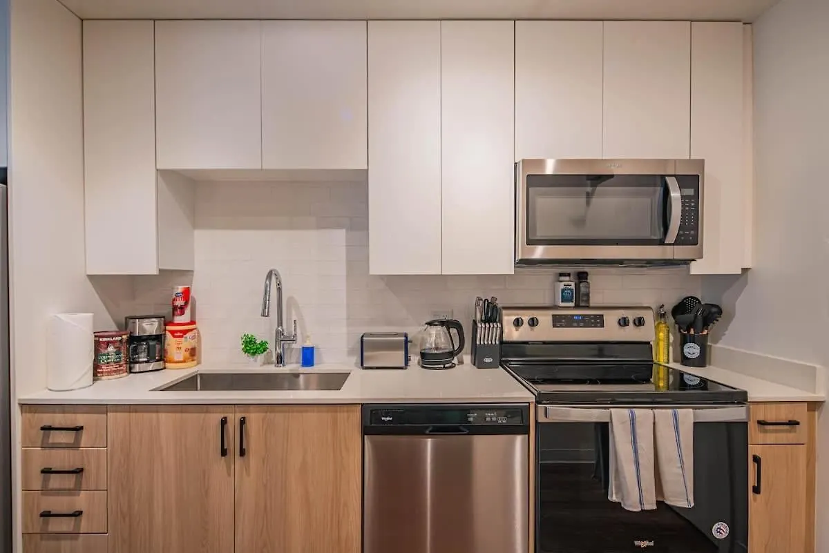 Chic Studio - Modern High Rise Dt, Pool, Gym, Parking フェニックス
