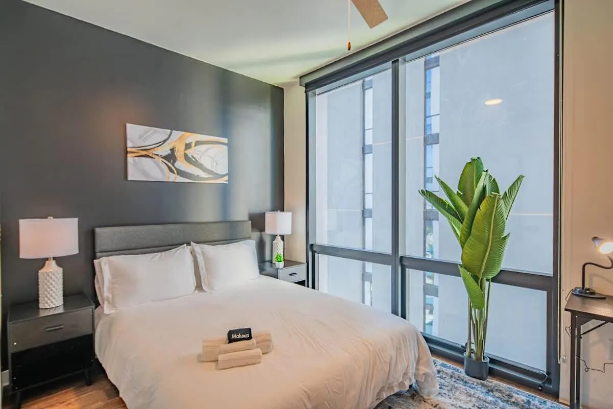Chic Studio - Modern High Rise Dt, Pool, Gym, Parking フェニックス