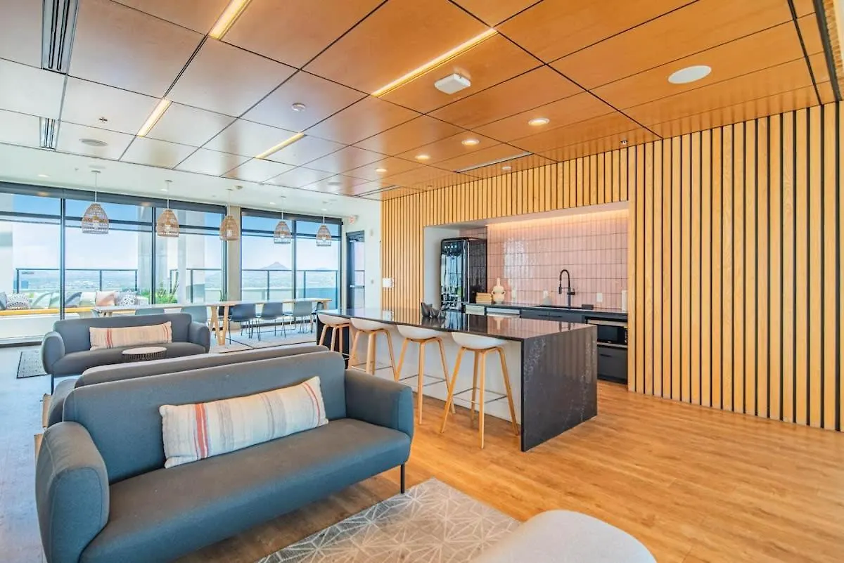 Chic Studio - Modern High Rise Dt, Pool, Gym, Parking フェニックス